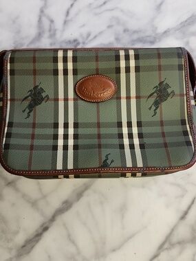 Authentic Vintage Green Nova Check Camvas Burberry Shoulder Bag With Digital COA